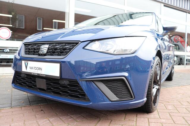 Seat IBIZA 1.0 TSI Style Business Intense. Navigatie, sportieve achterbumper, zwarte 17"lm velgen.