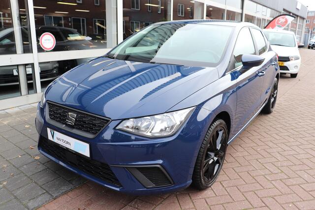 Seat IBIZA 1.0 TSI Style Business Intense. Navigatie, sportieve achterbumper, zwarte 17"lm velgen.