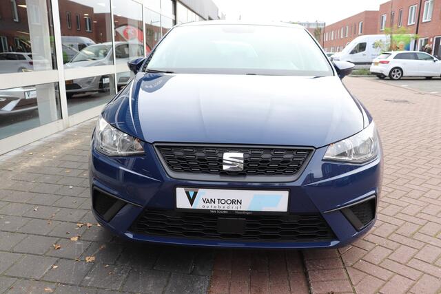 Seat IBIZA 1.0 TSI Style Business Intense. Navigatie, sportieve achterbumper, zwarte 17"lm velgen.