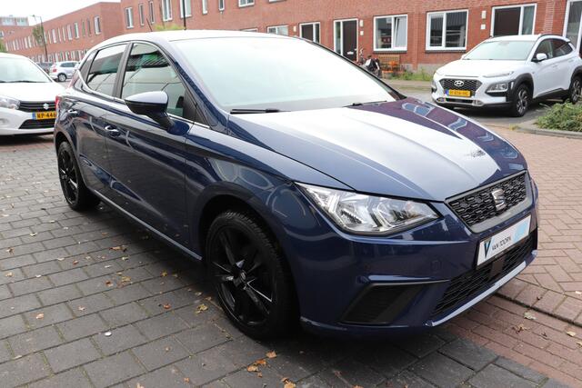 Seat IBIZA 1.0 TSI Style Business Intense. Navigatie, sportieve achterbumper, zwarte 17"lm velgen.