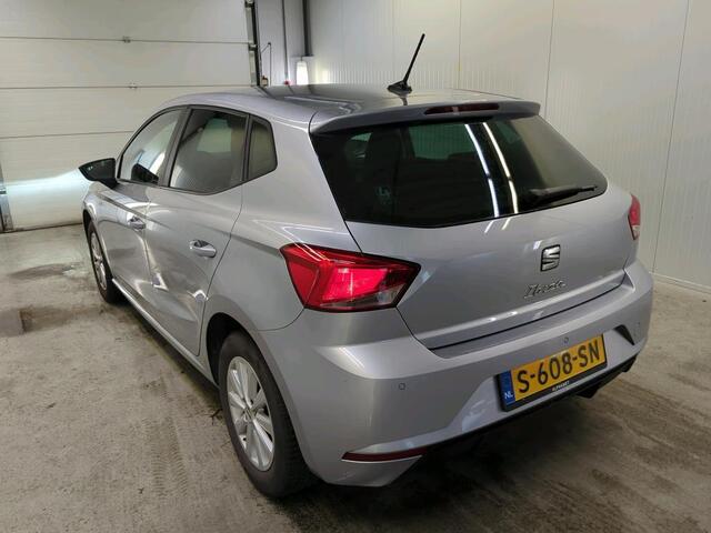 Seat IBIZA 1.0 EcoTSI Style Business Connect Navigatie Apple Carplay/Android Auto Parkeersensoren Cruise Control Stoelverwarming Virtual Cockpit Lichtmetalen velgen Climate Control