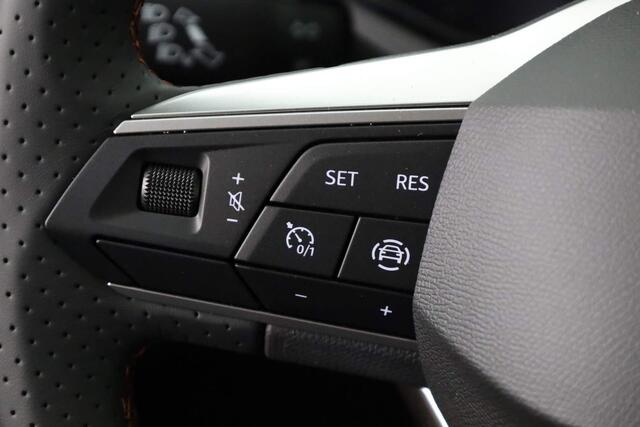 Seat IBIZA 1.0 EcoTSI 115 pk FR Anniversary | Parkeersensoren voor/achter | Sportstoelen | Carplay | Virtual Cockpit