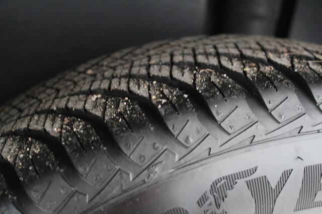 Seat IBIZA 1.0 EcoTSI Stoel verwarming l All Season banden l Adaptief cruise control l Camera l Apple/Android Carplay l Airco l Navi