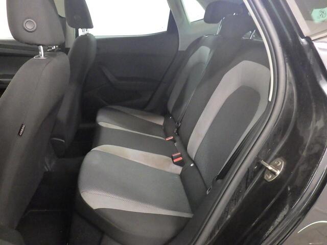 Seat IBIZA 1.0 TSI Style Business Intense Rijklaar incl. 12 mnd Garantie! Airco ECC Navi Carplay Cruise Control PDC Achter + Camera LM Velgen 15" LM Velgen Armsteun