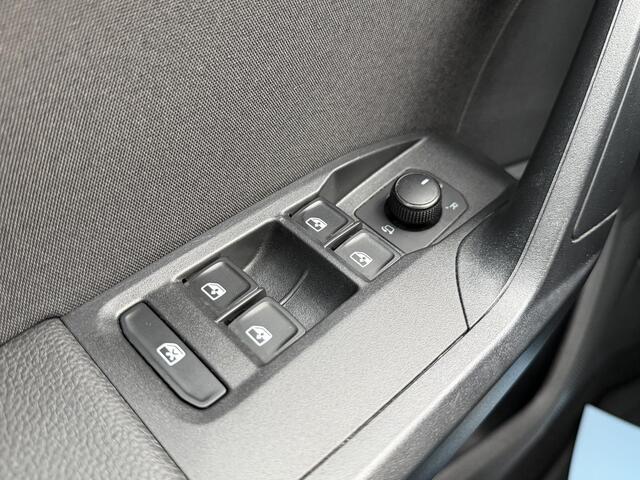 Seat IBIZA 1.0 TSI FR Business Intense - LED - Panoramadak - FR - Adaptive Cruise - Dealer onderhouden