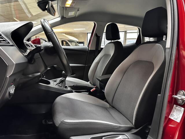 Seat IBIZA 1.0 TSI Style/ Trekhaak/ Android auto/ DAB+/ Clima/ Cruise/ Elek. pakket/ Isofix/ Bluetooth/ Multi. LEDER. Stuur/ PDC/ Getint glas/ LED Dagrijverl.