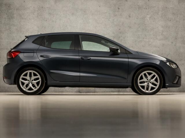 Seat IBIZA 1.0 TSI FR Intense Sport (APPLE CARPLAY, GROOT NAVI, CLIMATE, CAMERA, SPORTSTOELEN, ZWART HEMEL, MODE KNOP, CRUISE, GETINT GLAS, NIEUWSTAAT)