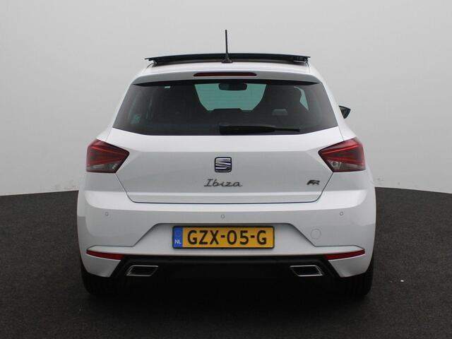 Seat IBIZA 1.0 EcoTSI FR Anniversary | Airco | Parkeersensoren v+a | Panoramadak | Lichtmetalen velgen |