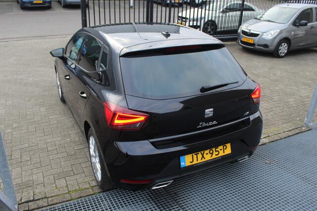 Seat IBIZA 1.0 EcoTSI FR Automaat / Cruise control adaptief / Navigatie / Climate control / Achteruitrijcamera / Stoelverwarming / Parkeersensoren rondom / Digital dashboard / Lane assist /