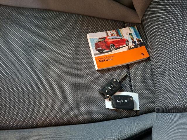 Seat IBIZA 1.0 TSI 95pk Style Business Intense / Navigatie / Climate control / Achteruitrijcamera / 15''LMV