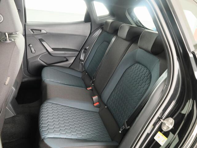 Seat IBIZA Style Plus 1.0 EcoTSI 95 PK | Midnight Black Metallic | Apple Carplay | Park Assist | Cruise Control