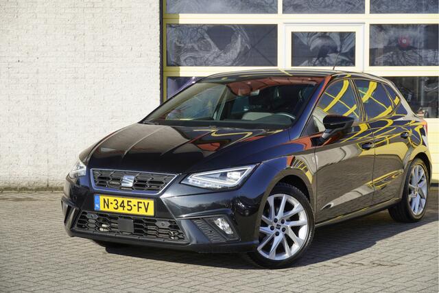 Seat IBIZA 1.0 TSI 5drs FR Business Intense BJ2021 Lmv 17" | Led V+A | Pdc | Navi | Achteruitrijcamera | App-Connect | Dashboard verlichting | Climate control | Cruise control | Verwarmde voorstoelen | Sportstoelen | Zwarte hemel | Extra getint glas