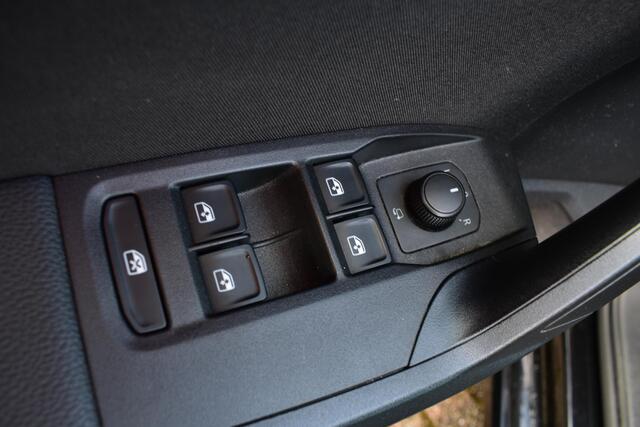 Seat IBIZA 1.0 TSI FR Business Intense Apple Carplay, Achteruitrijcamera, Beats Audio, NL auto