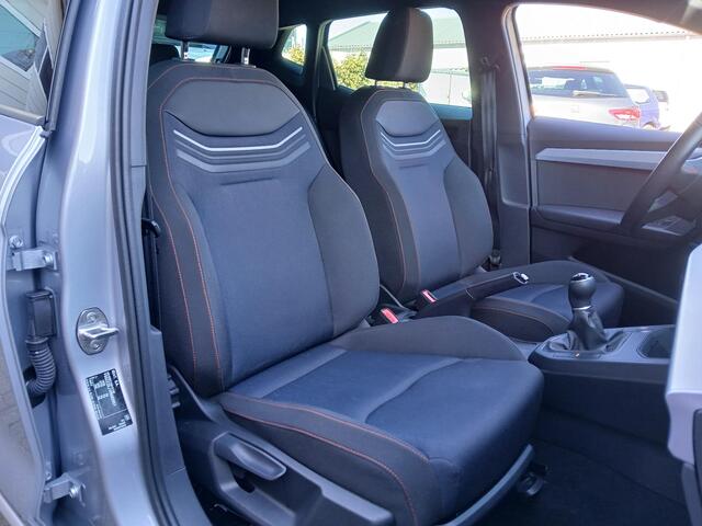 Seat IBIZA 1.0 TSI (110pk) FR Business Intense + Camera + Navigatie etc.