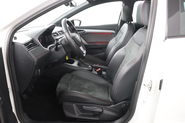 Seat IBIZA 1.0 TSI FR Business Intense | Pano | Virtual Cockpit | Stoelverwarming | Carplay | Navi | Cruise| Camera | PDC | Full Led | 1/2 leder & alcantara