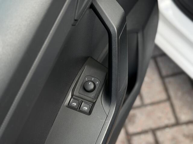 Seat IBIZA 1.0 MPI Reference | Airco | Cruise control | Bluetooth | LM Velgen | Ndl auto | Lage km stand! | Trekhaak | RIJKLAARPRIJS INCL 12 MAANDEN GARANTIE EN BEURT