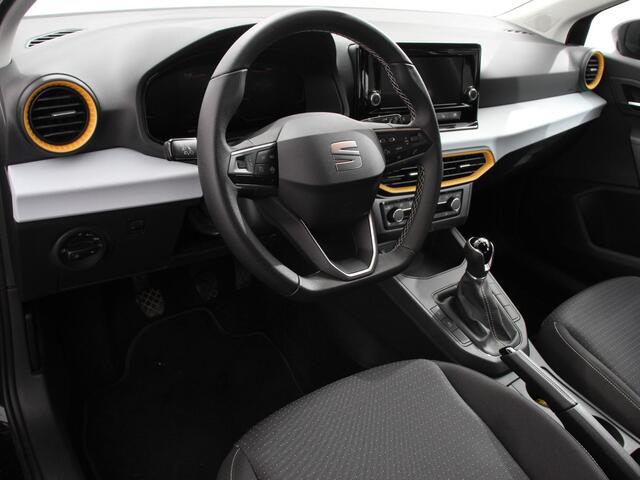 Seat IBIZA 1.0 MPI Style Navigatie Apple Carplay/Android Auto Climate Control Cruise Control Stoelverwarming Lichtmetalen velgen
