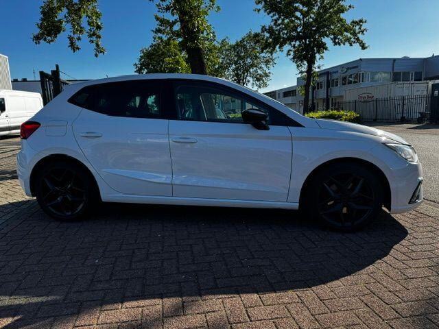 Seat IBIZA 1.6 TDI FR 5deurs Airco/ECC,Cruisecontrol,Navigatie