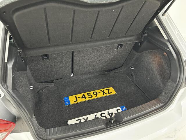 Seat IBIZA 1.0 MPI Reference NAVIGATIE | TREKHAAK | PARKEERSENSOREN ACHTER | CLIMATE CONTROL