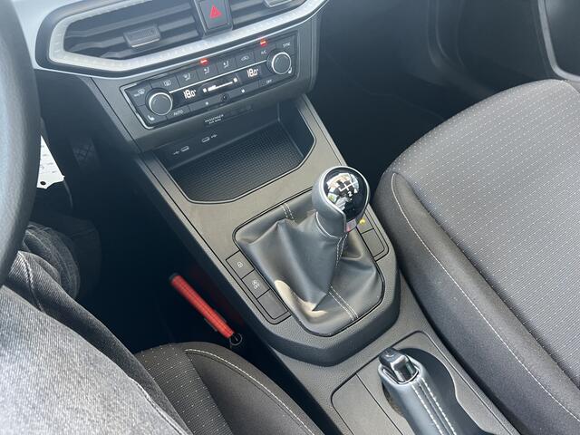 Seat IBIZA 1.0 EcoTSI 95pk Style Business Intense / Virtual cockpit / Climatcontrol / Parkeersensoren / 16'' LMV