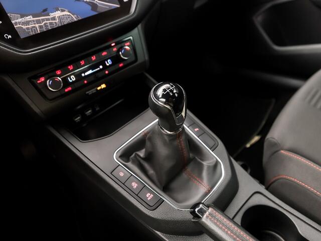 Seat IBIZA 1.0 TSI FR Intense Sport (APPLE CARPLAY, GROOT NAVI, CLIMATE, CAMERA, SPORTSTOELEN, MODE KNOP, GETINT GLAS, CRUISE, NIEUWSTAAT)