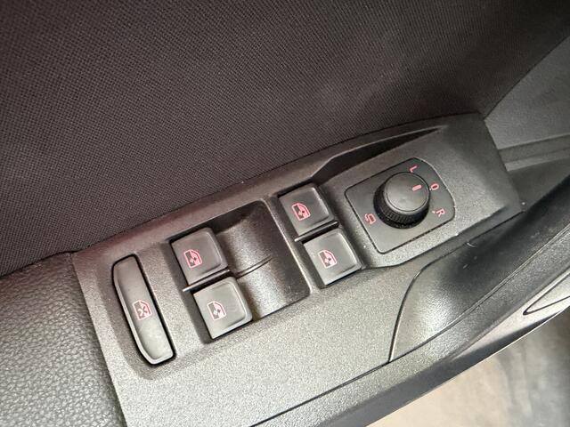 Seat IBIZA 1.0 TSI FR / 7.400 KM/ PANO/ 110 PK/ CAMERA/ PARK. SENSOREN/ LED PLUS/ CRUISE/ VIRTUAL COCKPIT/ FULL LINK/ RIJ MODI/ LANE ASSIST/ NAVI/ CLIMA/ DAB
