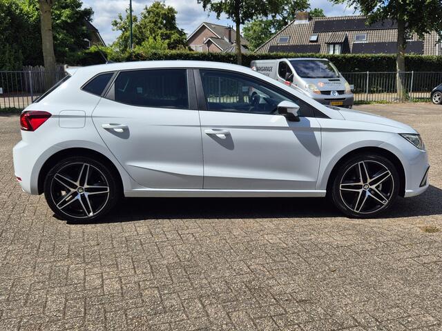 Seat IBIZA 1.0 EcoTSI FR Anniversary 116PK Navigatie/Climate control/Stoelverwarming/Cruise control