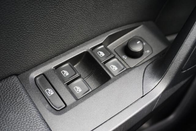 Seat IBIZA 1.0 TSI FR Business Intense/Leer-Alcantara/Carplay /Led!