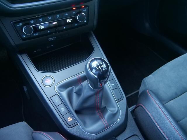 Seat IBIZA 1.0 TSI FR Business Intense 110Pk Apple Carplay / Camera / PDC / Navi / Cruise Control