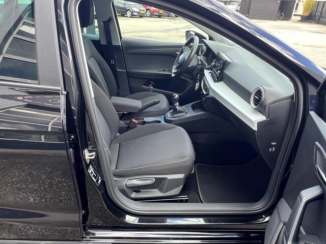 Seat IBIZA 1.0 EcoTSI Style Business Connect Apple CarPlay Stoelverw. PDC Lm velg Navi Virtual Cockpit LED