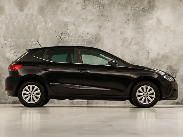 Seat IBIZA 1.0 TSI Business Sport (GROOT NAVI, APPLE CARPLAY, GETINT GLAS, CAMERA, CRUISE, LM VELGEN, NIEUWE APK, NIEUWSTAAT)