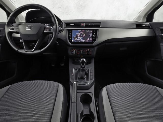Seat IBIZA 1.0 TSI Business Sport (GROOT NAVI, APPLE CARPLAY, GETINT GLAS, CAMERA, CRUISE, LM VELGEN, NIEUWE APK, NIEUWSTAAT)