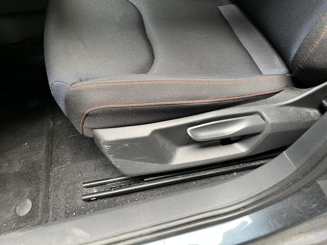 Seat IBIZA 1.0 TSI FR Black edition / AUTOMAAT/ PANODAK/ CRUISE/ DIGITAL DASH/ NAVI/ FULL LINK/ CLIMATE/ STOELVERWARMING/ KEYLESS/ PARK. SENSOREN + CAMERA/ 18" LMV