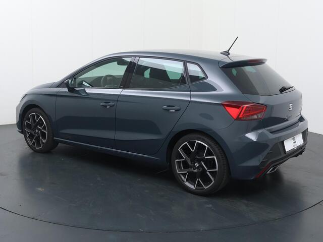 Seat IBIZA 1.0 EcoTSI FR Business Connect | 95 PK | Adaptive Cruise Control | Achteruitrijcamera | Dodehoek detectie | Keyless Entry | Kuipstoelen | Travel Assist | Climate control | Draadloze telefoonlader | LED verlichting | Sfeerverlichting | Stoelverwarming | Lichtmetalen velgen 18" | Parkeersensoren | Apple Carplay / Android Auto |