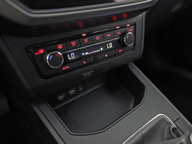 Seat IBIZA 1.0 Sport (APPLE CARPLAY, GROOT NAVI, CLIMATE, GETINT GLAS, SPORTSTOELEN, LM VELGEN, CRUISE, NIEUWSTAAT)