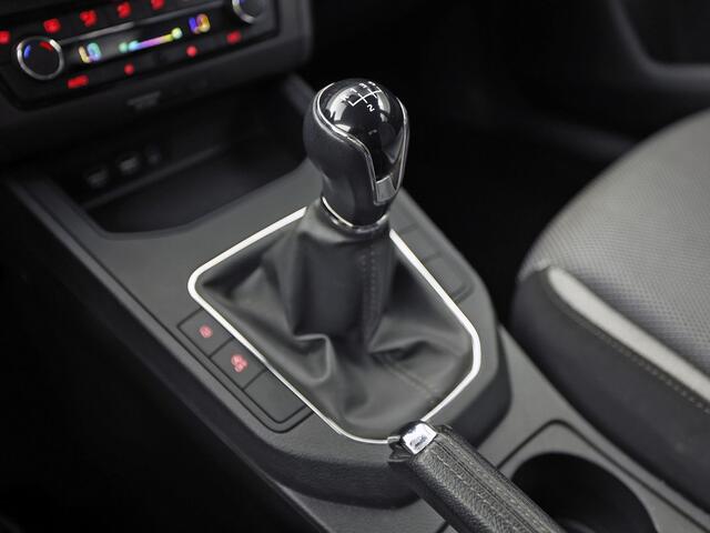 Seat IBIZA 1.0 Sport (APPLE CARPLAY, GROOT NAVI, CLIMATE, GETINT GLAS, SPORTSTOELEN, LM VELGEN, CRUISE, NIEUWSTAAT)