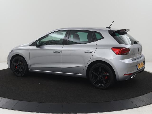 Seat IBIZA 1.0 EcoTSI FR Business Intense | Leder/alcantara | Adaptive cruise | Stoelverwarming | Carplay | Camera | Park assist | Climate control | Virtueel dashboard | 17" velgen