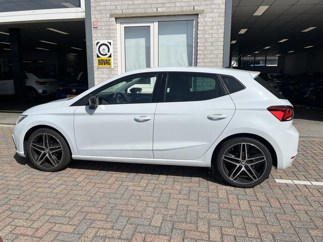 Seat IBIZA 1.0 TSI FR Business Intense / ACC/ FULL LINK/ PARK.SENSOREN V+A/ CAMERA/ KEYLESS/ RIJ-MODI/ NAVI/ DAB/ CLIMA/ 18'' LMV