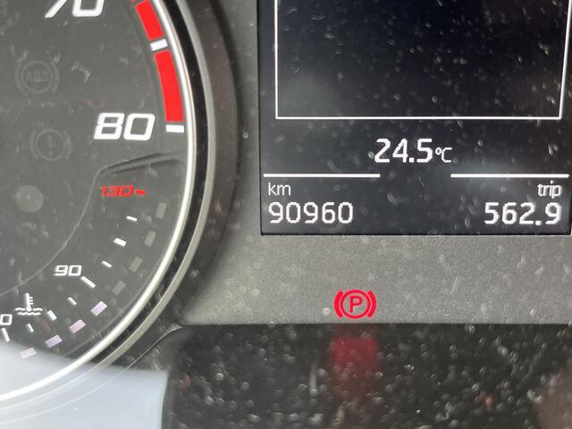Seat IBIZA 1.0 TSI FR Business Intense / ACC/ FULL LINK/ PARK.SENSOREN V+A/ CAMERA/ KEYLESS/ RIJ-MODI/ NAVI/ DAB/ CLIMA/ 18'' LMV
