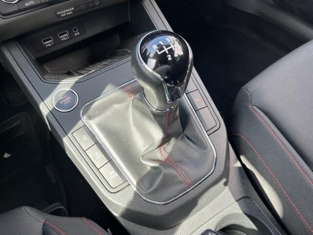 Seat IBIZA 1.0 TSI FR Business Intense / ACC/ FULL LINK/ PARK.SENSOREN V+A/ CAMERA/ KEYLESS/ RIJ-MODI/ NAVI/ DAB/ CLIMA/ 18'' LMV