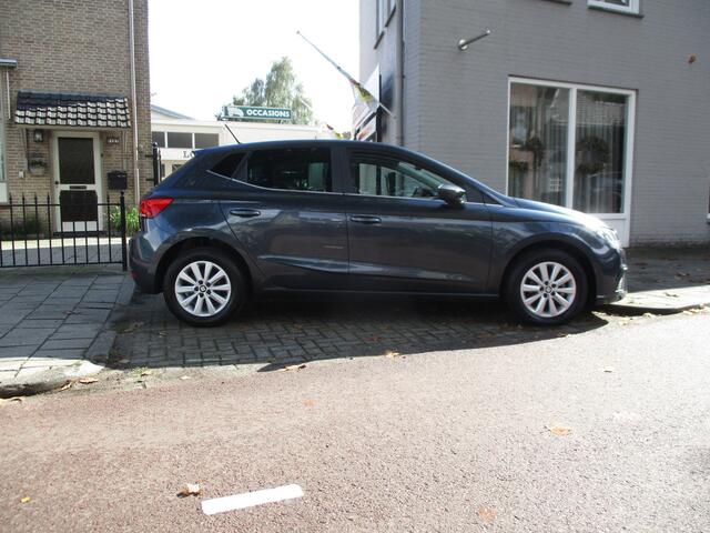 Seat IBIZA 1.0 TSI Style Business Intense 5-drs / AIRCO / NAVI / CAMERA / P.D.C / 136dkm