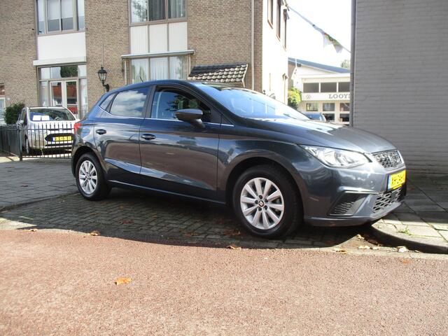 Seat IBIZA 1.0 TSI Style Business Intense 5-drs / AIRCO / NAVI / CAMERA / P.D.C / 136dkm
