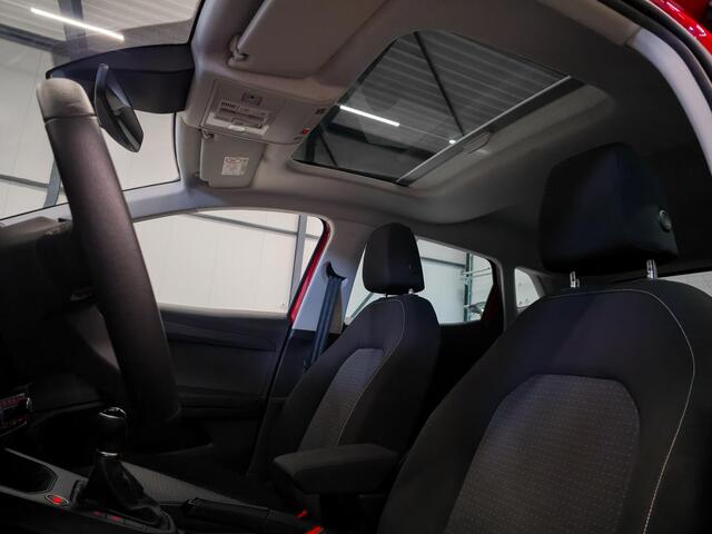 Seat IBIZA 1.0 TSI | Panoramadak| Black edition | LED | Keyless | Camera | Carplay | 18" |