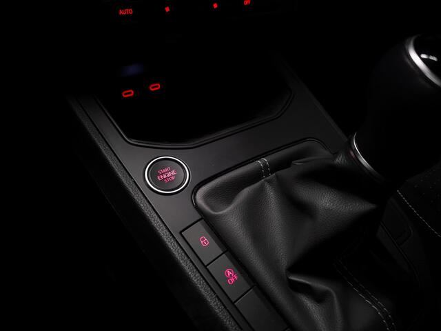 Seat IBIZA 1.0 TSI | Panoramadak| Black edition | LED | Keyless | Camera | Carplay | 18" |