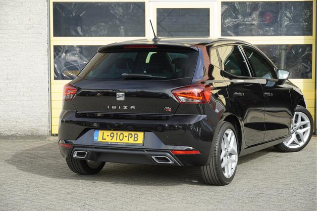 Seat IBIZA 1.0 TSI 5drs FR Business Intense BJ2021 Lmv 17" | Led | Pdc | Achteruitrijcamera | App-Connect | Navi | Sfeerverlichting | Climate control | Cruise control | Sportstoelen | Zwarte hemel | Extra getint glas