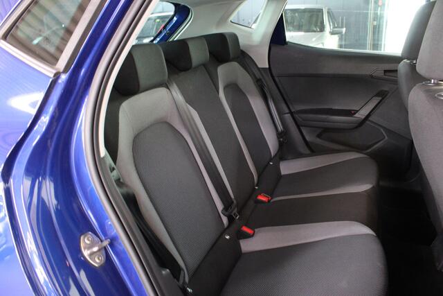 Seat IBIZA 1.0 TSI Style Business Intense / Navigatie / Camera / Trekhaak /
