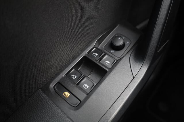 Seat IBIZA 1.0 TSI FR Business Intense 95PK / 70kW, Achteruitrijcamera (Rear View), parkeersensoren voor en achter (PDC), dynamic chassis control (DCC), 17" LMV, cruise control, sportstoelen, elektrisch verstel- en inklapbare buitenspiegels, Apple Carplay & Android Auto, DAB+, 2-zone climatronic etc. – foto 8
