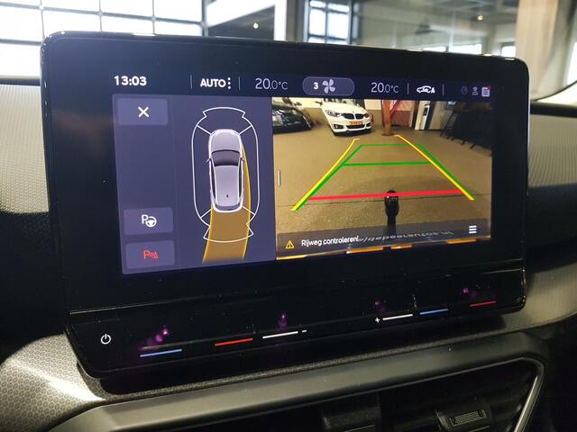 Seat LEON 1.0 TSI Style Business Intense Digitaal dash | Trekhaak | Navi | Sensoren