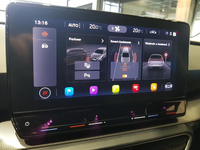 Seat LEON 1.0 TSI Style Business Intense Digitaal dash | Trekhaak | Navi | Sensoren