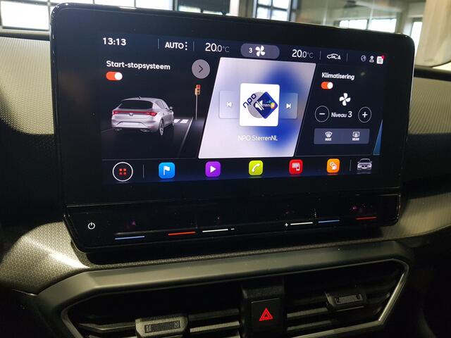Seat LEON 1.0 TSI Style Business Intense Digitaal dash | Trekhaak | Navi | Sensoren